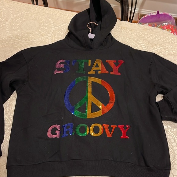 NWOT Black hoodie w/ sequins peace sign & “Stay Groovy” - size small - Picture 3 of 4
